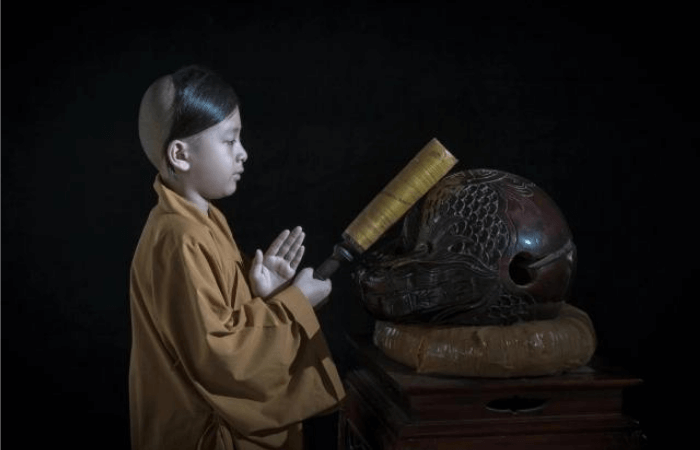 mơ thấy tụng kinh