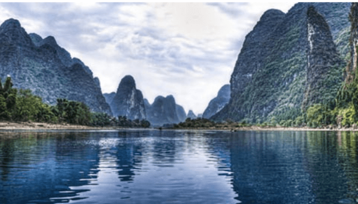 mơ thấy s&ocirc;ng n&uacute;i